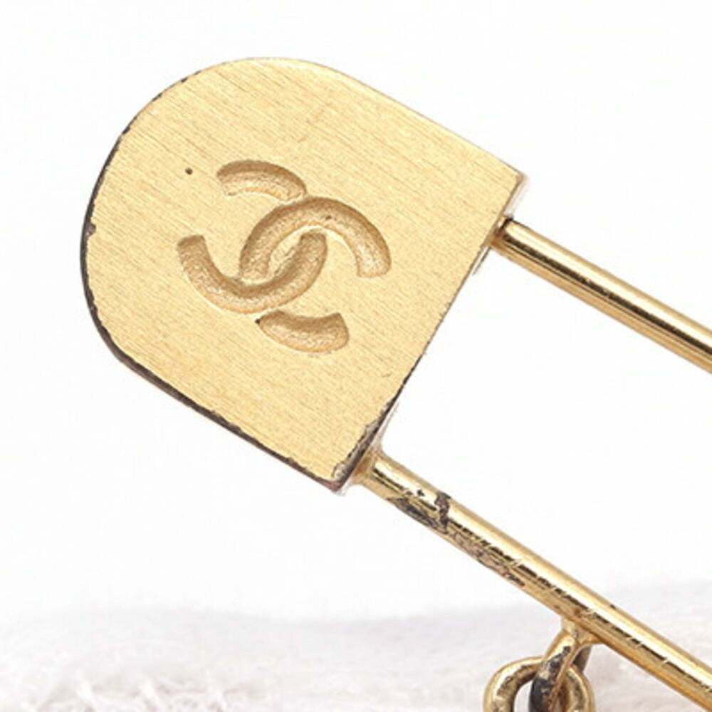 CHANEL Brooch - Picture 5 of 7